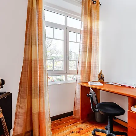 Garden View Apartment *